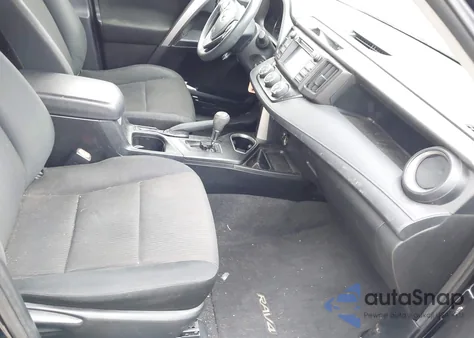 2017 Toyota Rav4 Le z USA, uszkodzony, nr VIN JTMBFREV9HJ108199